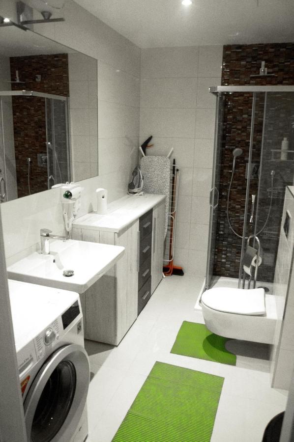 Modern Cozy Apartment In Central 프라하 외부 사진
